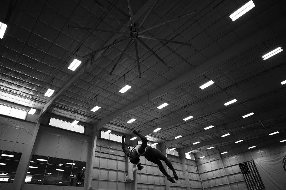 Simone-Biles-SI329_TK1_00161.jpg